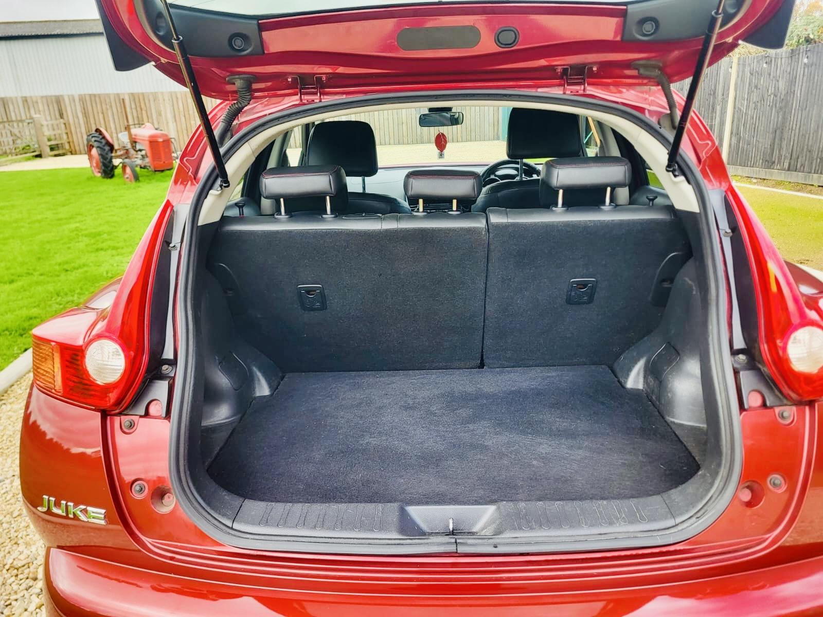 Nissan Juke 1.6 Tekna SUV 5dr Petrol Manual Euro 5 (117 ps)