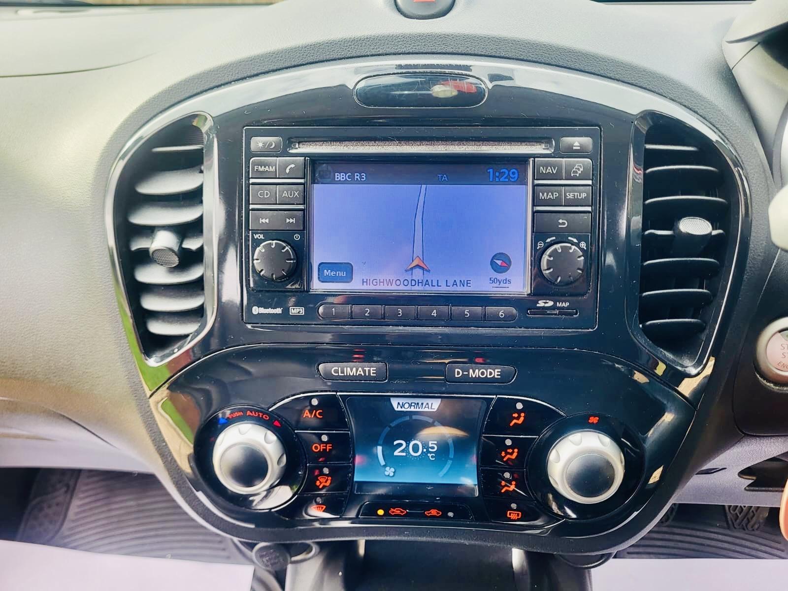 Nissan Juke 1.6 Tekna SUV 5dr Petrol Manual Euro 5 (117 ps)