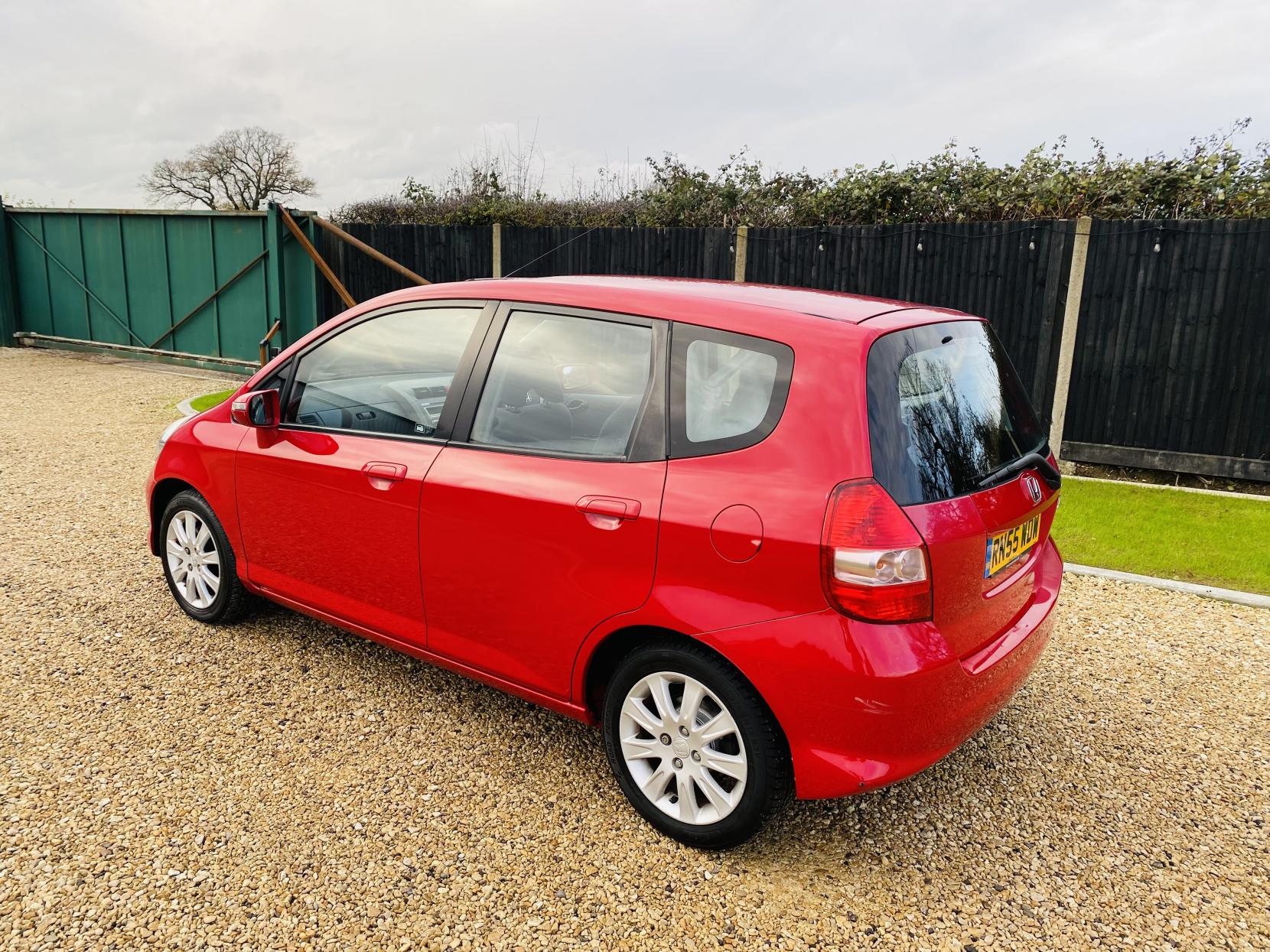 Honda Jazz 1.4 i-DSI SE Hatchback 5dr Petrol CVT-7 (139 g/km, 82 bhp)