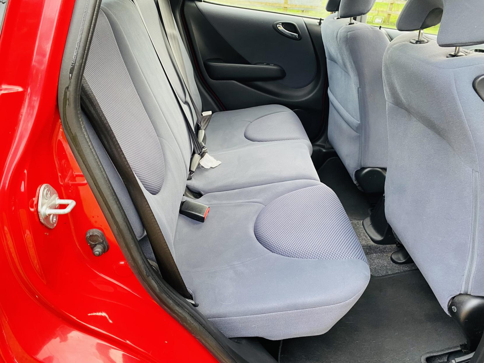 Honda Jazz 1.4 i-DSI SE Hatchback 5dr Petrol CVT-7 (139 g/km, 82 bhp)