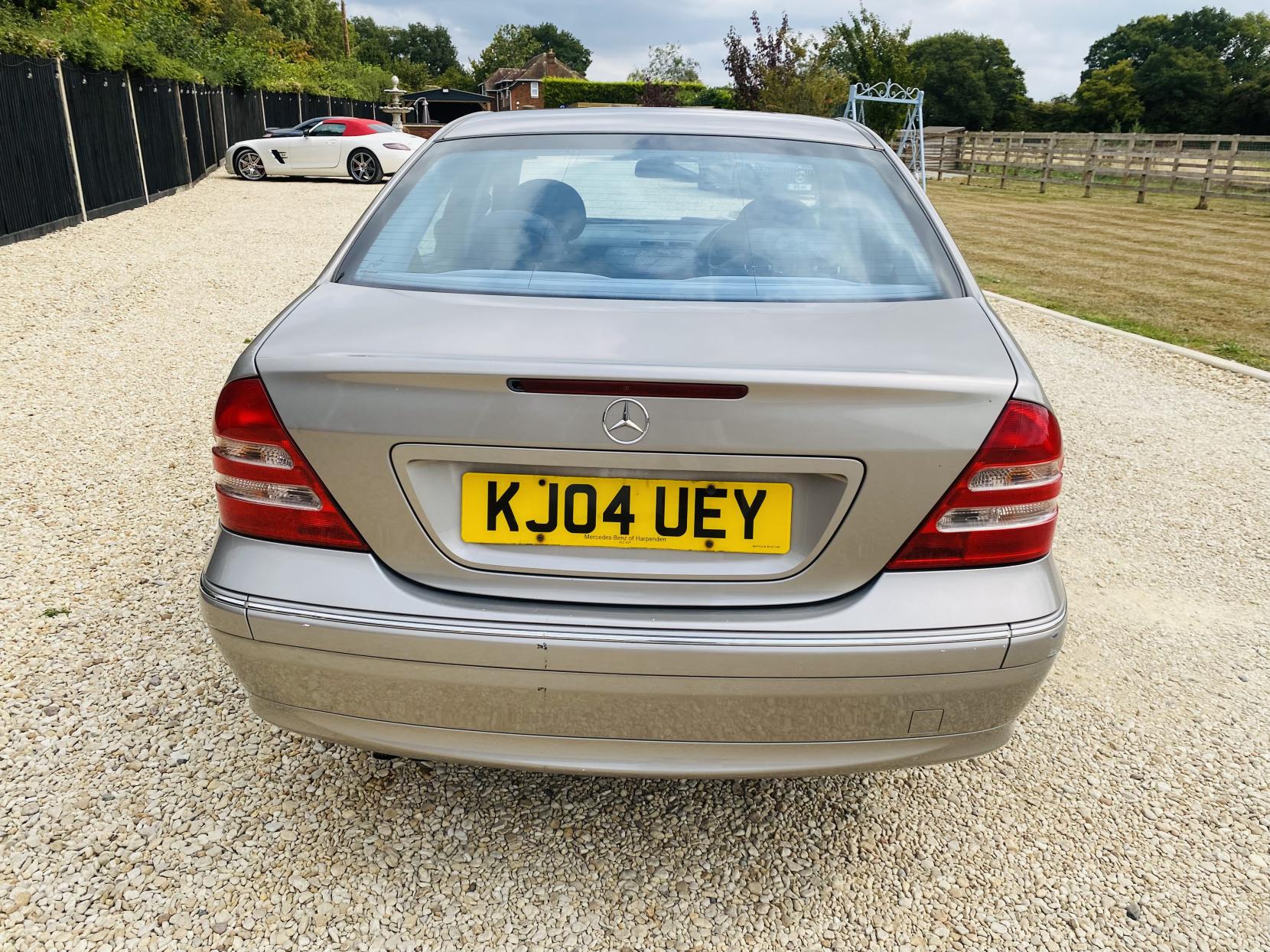 Mercedes-Benz C Class 1.8 C180 Kompressor Avantgarde SE Saloon 4dr Petrol Automatic (202 g/km, 143 bhp)