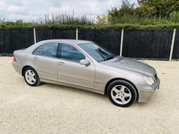 Mercedes-Benz C Class 1.8 C180 Kompressor Avantgarde SE Saloon 4dr Petrol Automatic (202 g/km, 143 bhp)
