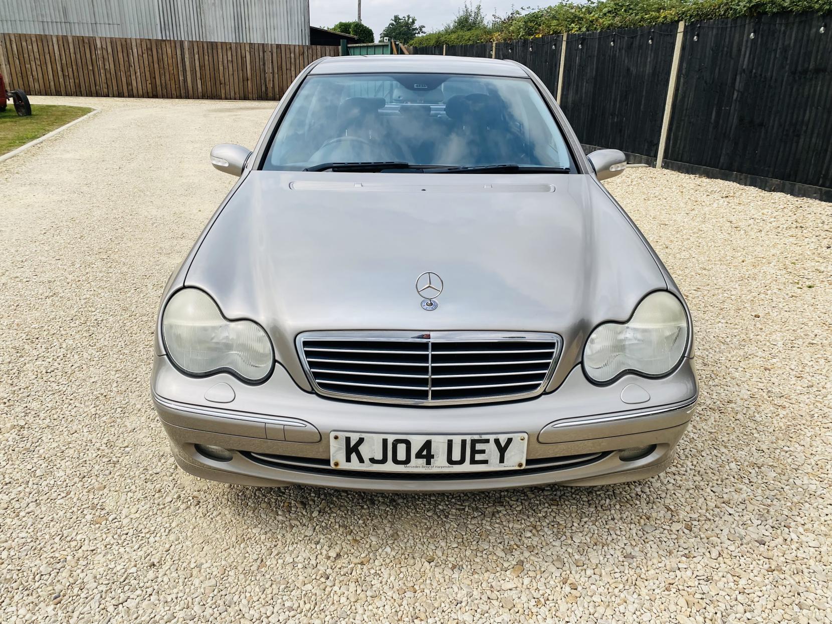 Mercedes-Benz C Class 1.8 C180 Kompressor Avantgarde SE Saloon 4dr Petrol Automatic (202 g/km, 143 bhp)