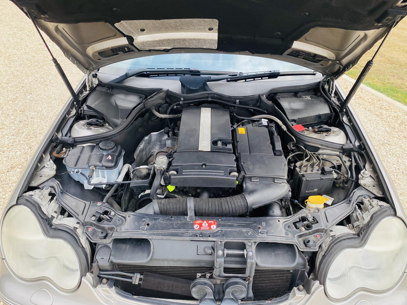 Mercedes-Benz C Class 1.8 C180 Kompressor Avantgarde SE Saloon 4dr Petrol Automatic (202 g/km, 143 bhp)