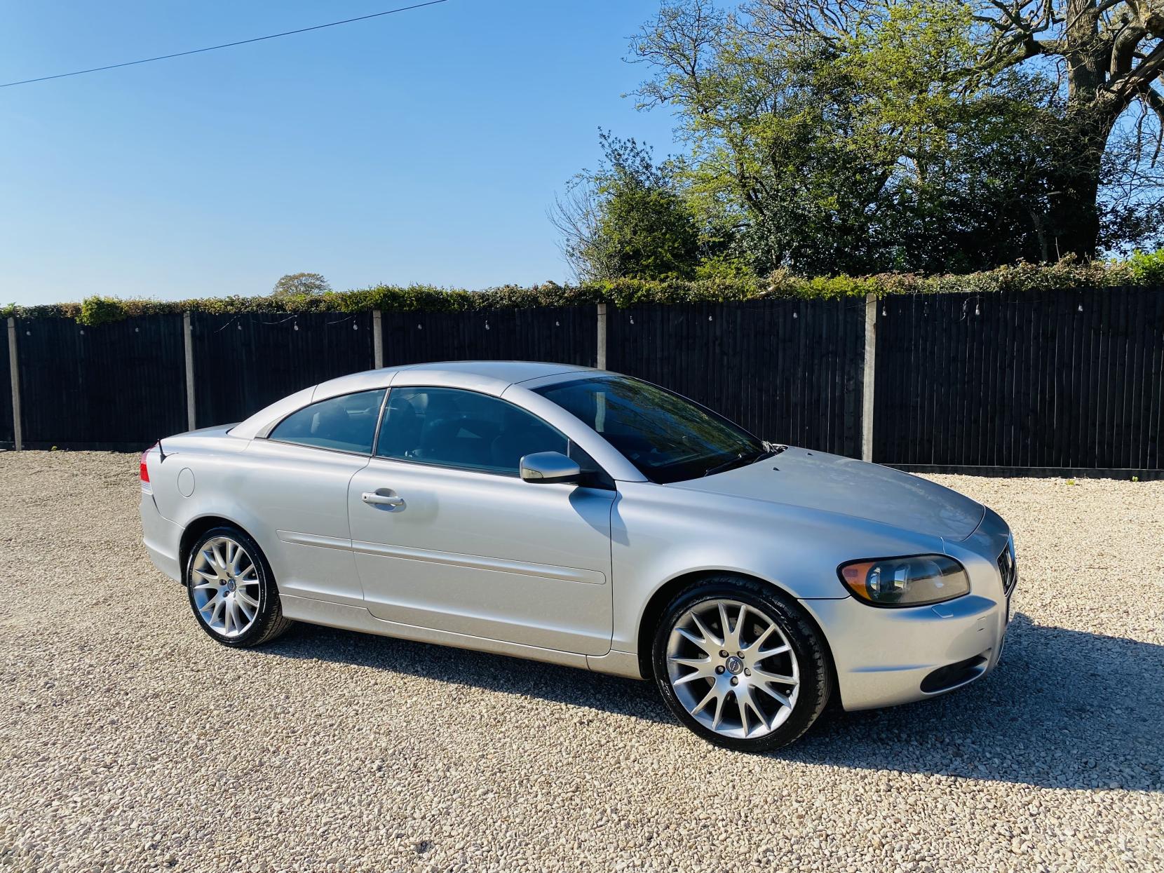 Volvo C70 2.5 T5 SE Lux Convertible 2dr Petrol Manual (217 g/km, 220 bhp)