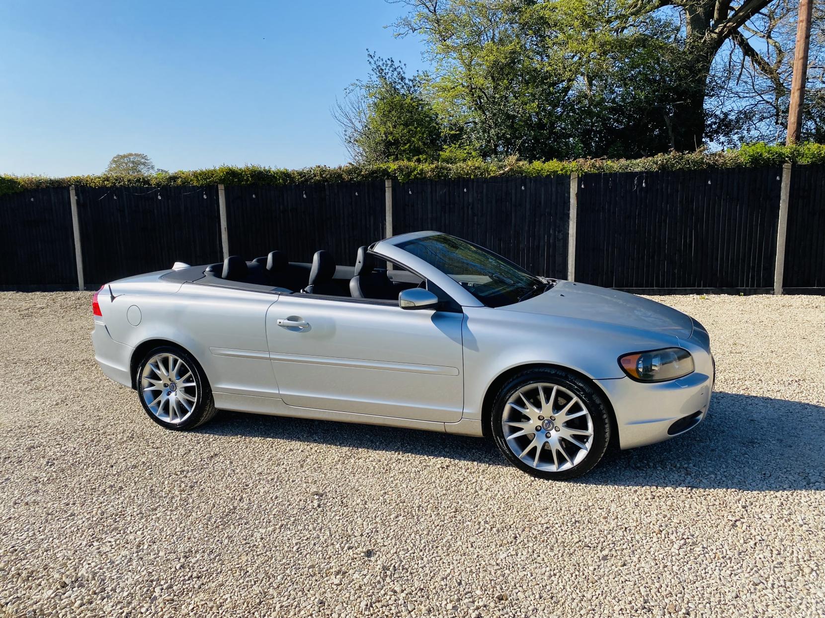 Volvo C70 2.5 T5 SE Lux Convertible 2dr Petrol Manual (217 g/km, 220 bhp)