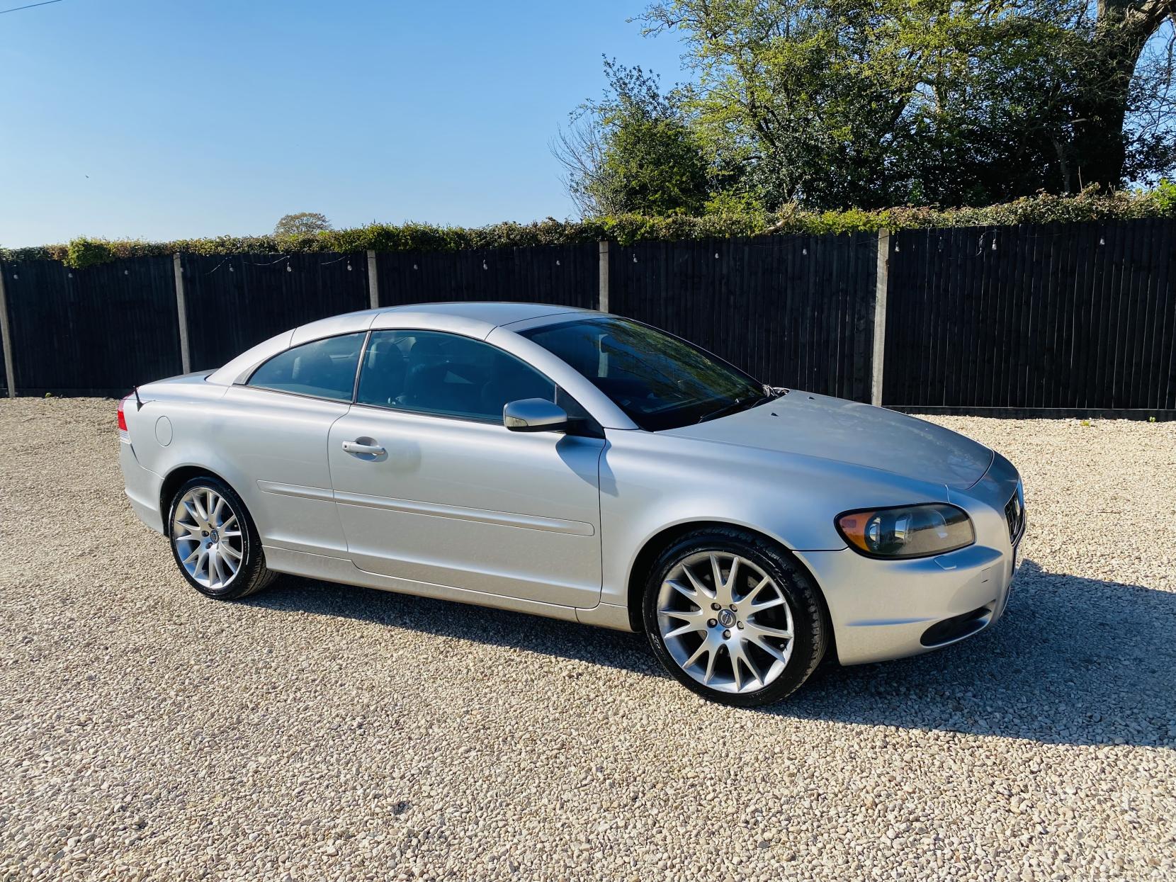 Volvo C70 2.5 T5 SE Lux Convertible 2dr Petrol Manual (217 g/km, 220 bhp)
