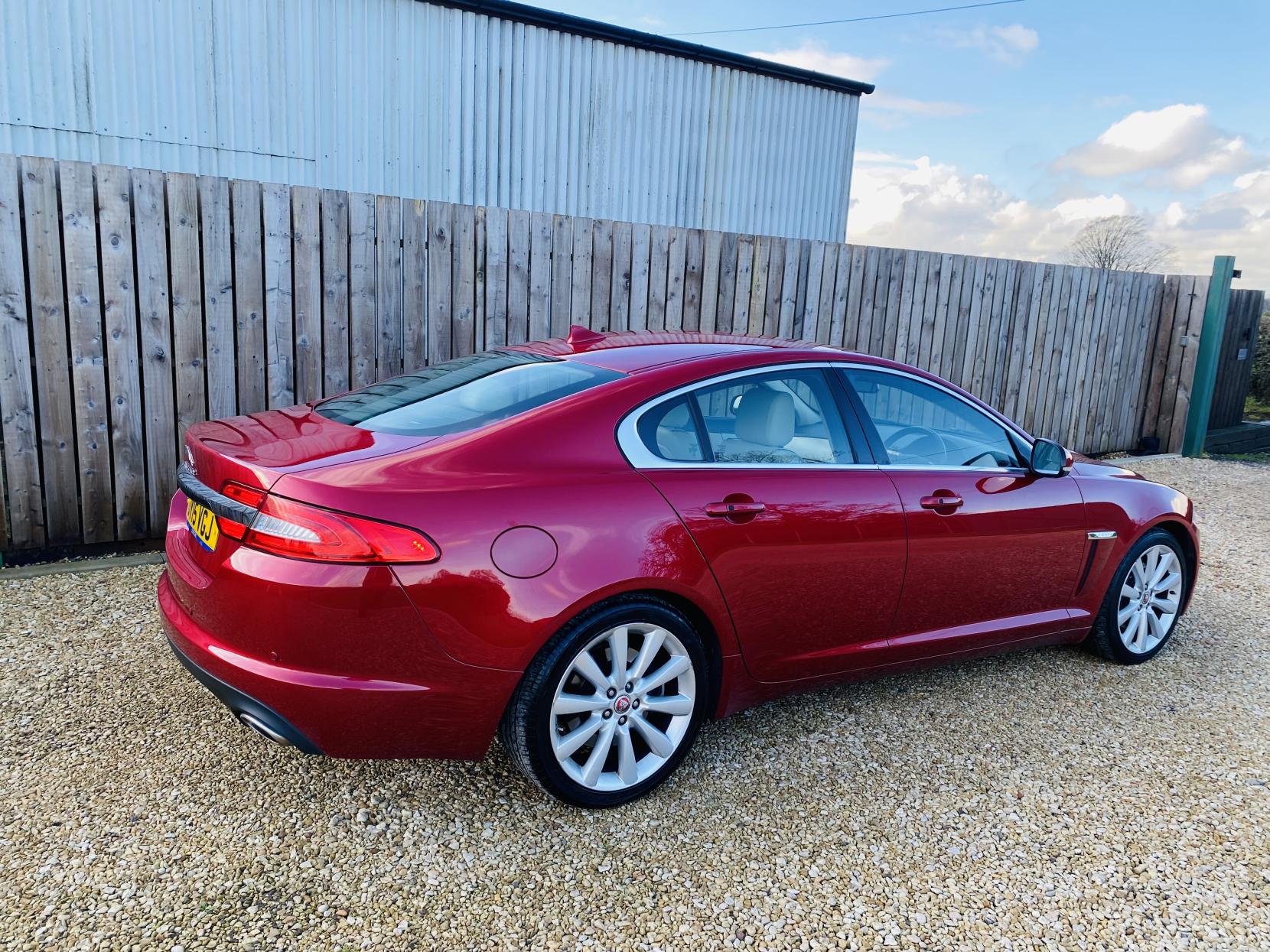 Jaguar XF 2.2d Portfolio Saloon 4dr Diesel Auto Euro 5 (s/s) (200 ps)