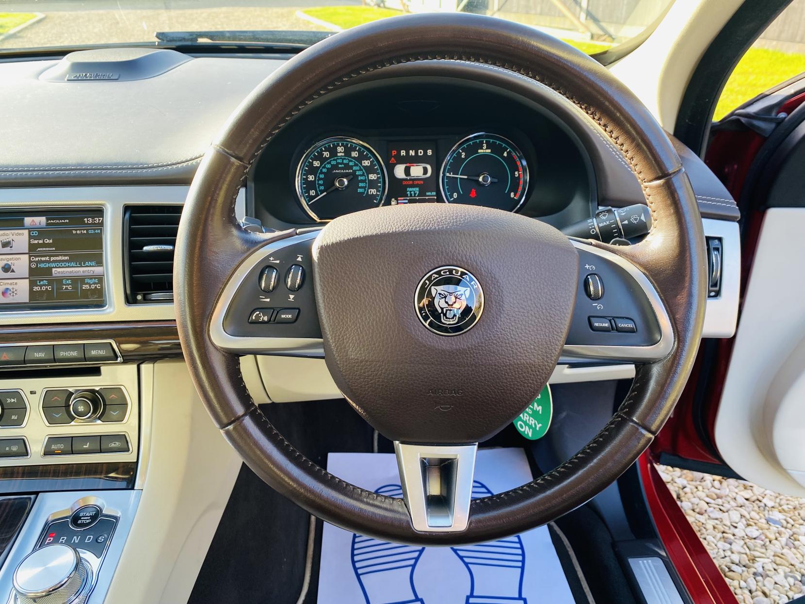 Jaguar XF 2.2d Portfolio Saloon 4dr Diesel Auto Euro 5 (s/s) (200 ps)