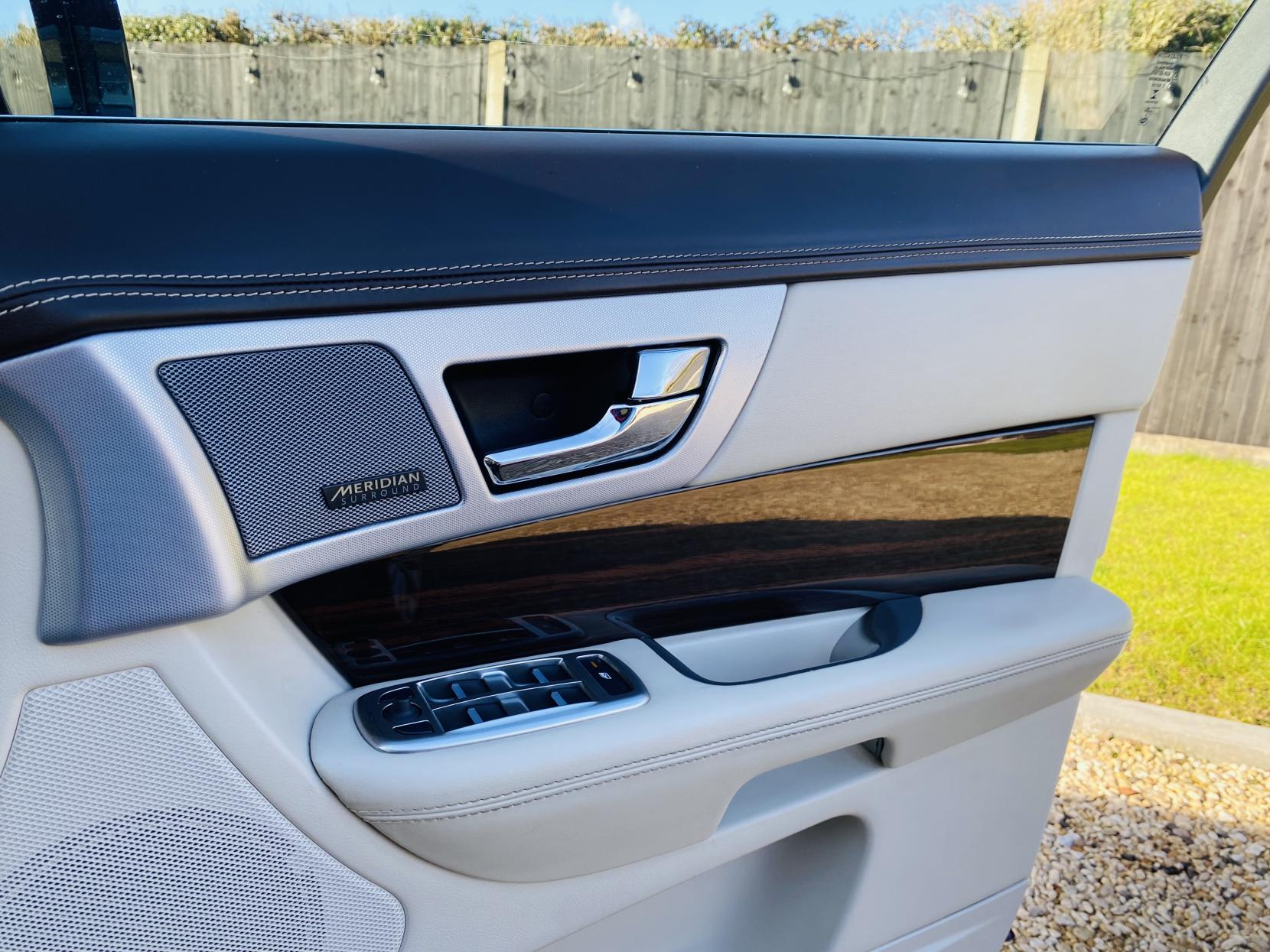 Jaguar XF 2.2d Portfolio Saloon 4dr Diesel Auto Euro 5 (s/s) (200 ps)