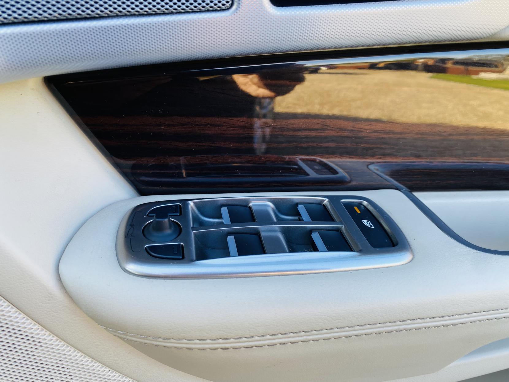 Jaguar XF 2.2d Portfolio Saloon 4dr Diesel Auto Euro 5 (s/s) (200 ps)