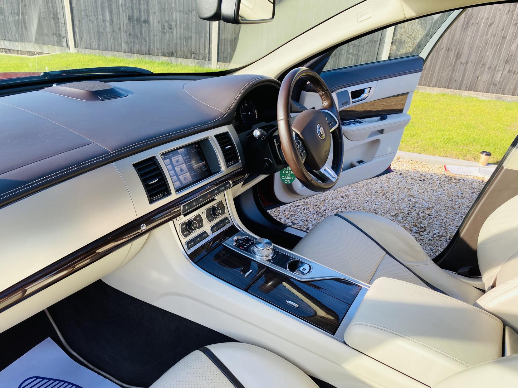 Jaguar XF 2.2d Portfolio Saloon 4dr Diesel Auto Euro 5 (s/s) (200 ps)