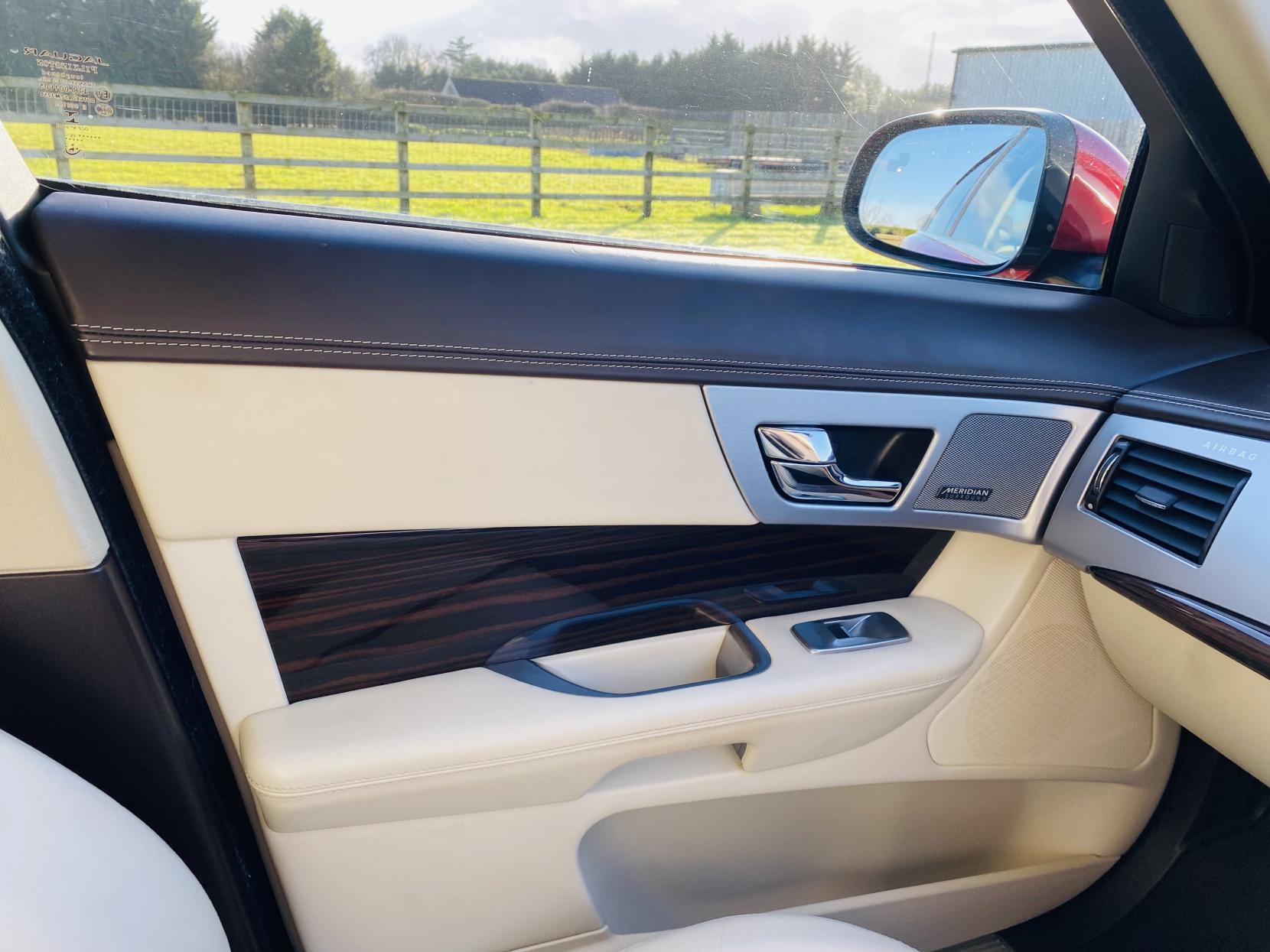 Jaguar XF 2.2d Portfolio Saloon 4dr Diesel Auto Euro 5 (s/s) (200 ps)