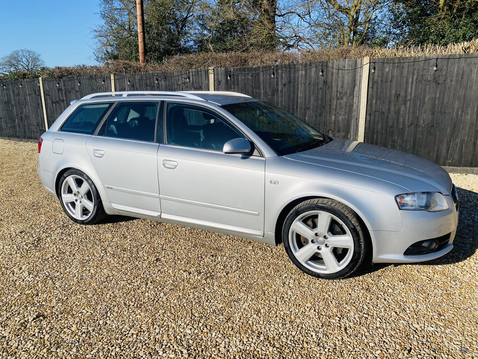 Audi A4 Avant 3.0 TDI S line Estate 5dr Diesel Manual quattro (212 g/km, 215 bhp)