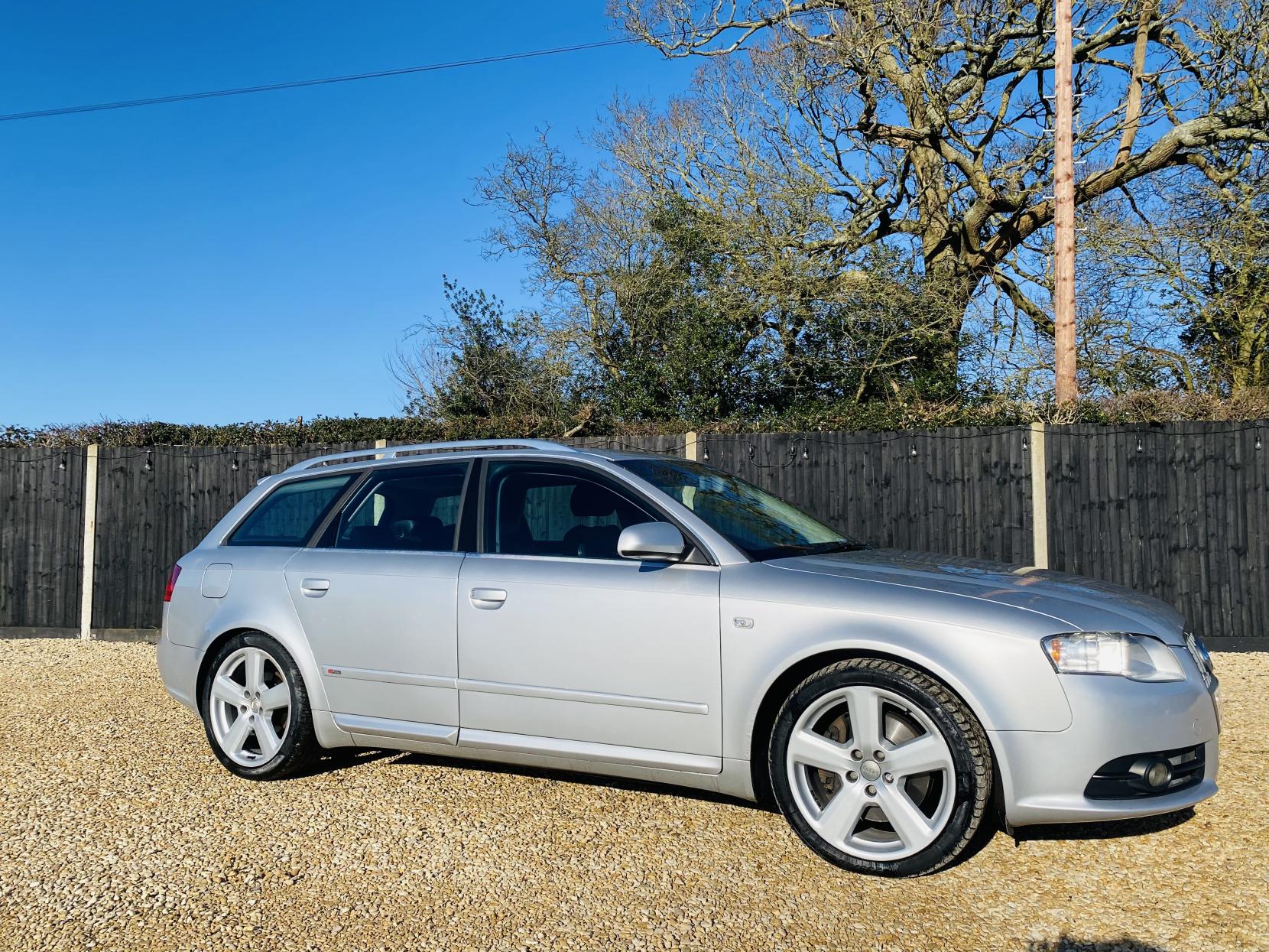 Audi A4 Avant 3.0 TDI S line Estate 5dr Diesel Manual quattro (212 g/km, 215 bhp)