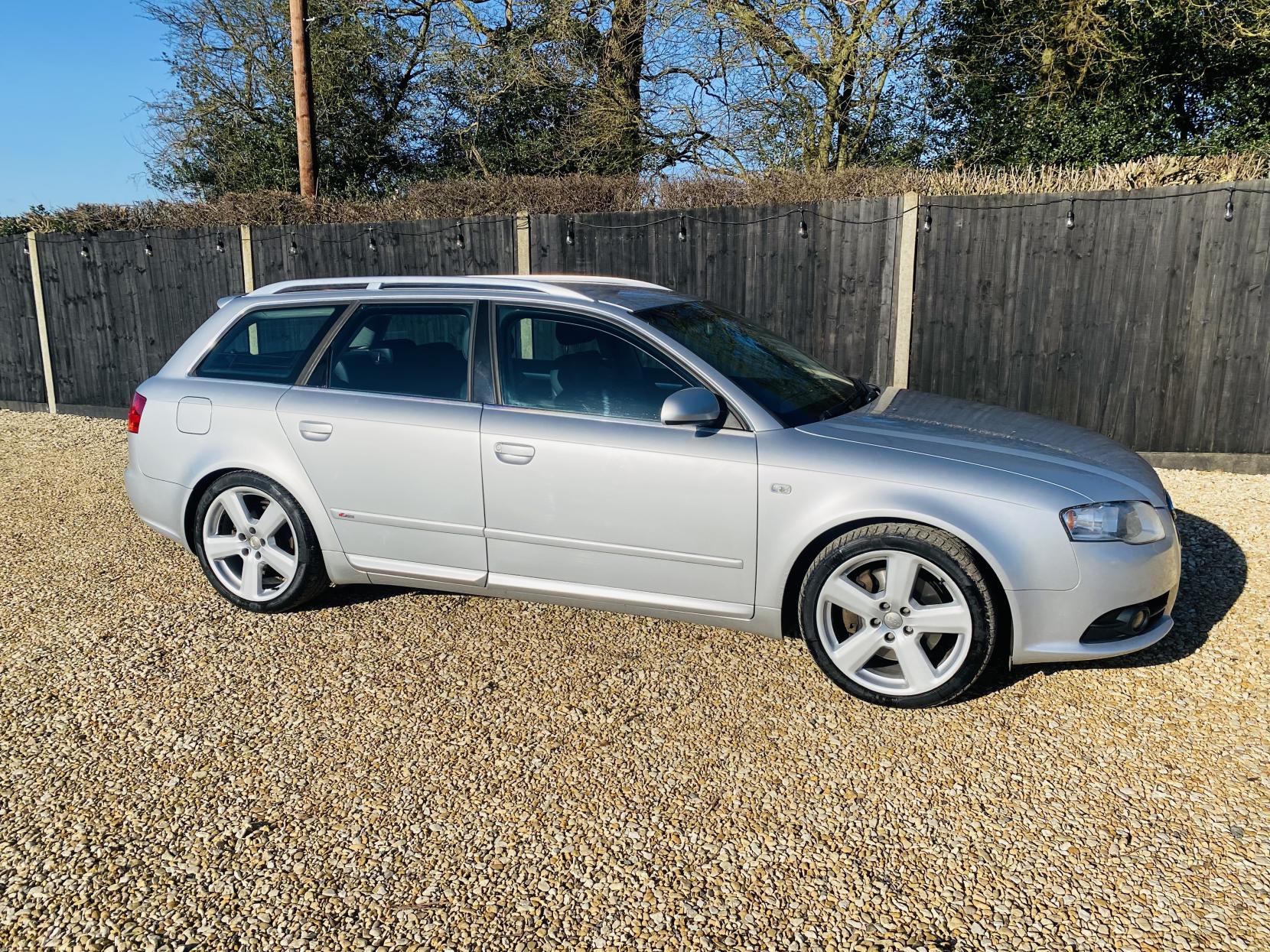 Audi A4 Avant 3.0 TDI S line Estate 5dr Diesel Manual quattro (212 g/km, 215 bhp)