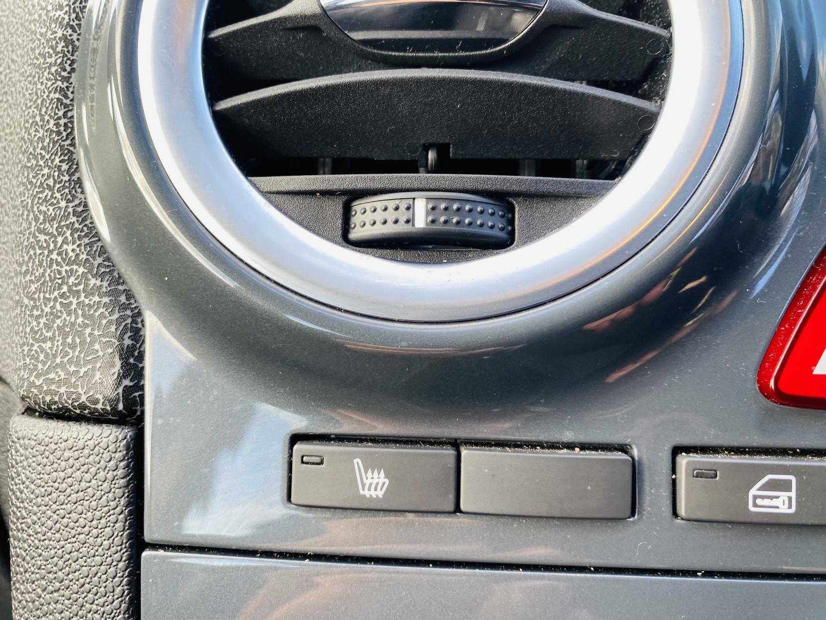 Vauxhall Corsa 1.4 16V SE Hatchback 5dr Petrol Auto Euro 5 (100 ps)