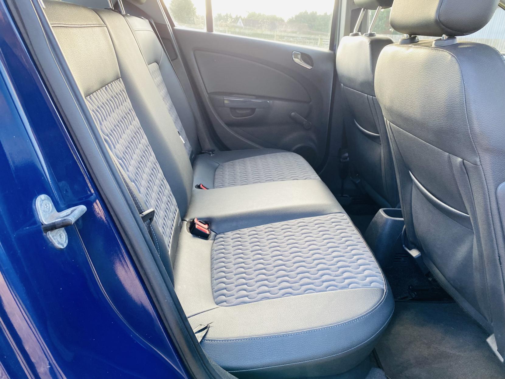 Vauxhall Corsa 1.4 16V SE Hatchback 5dr Petrol Auto Euro 5 (100 ps)