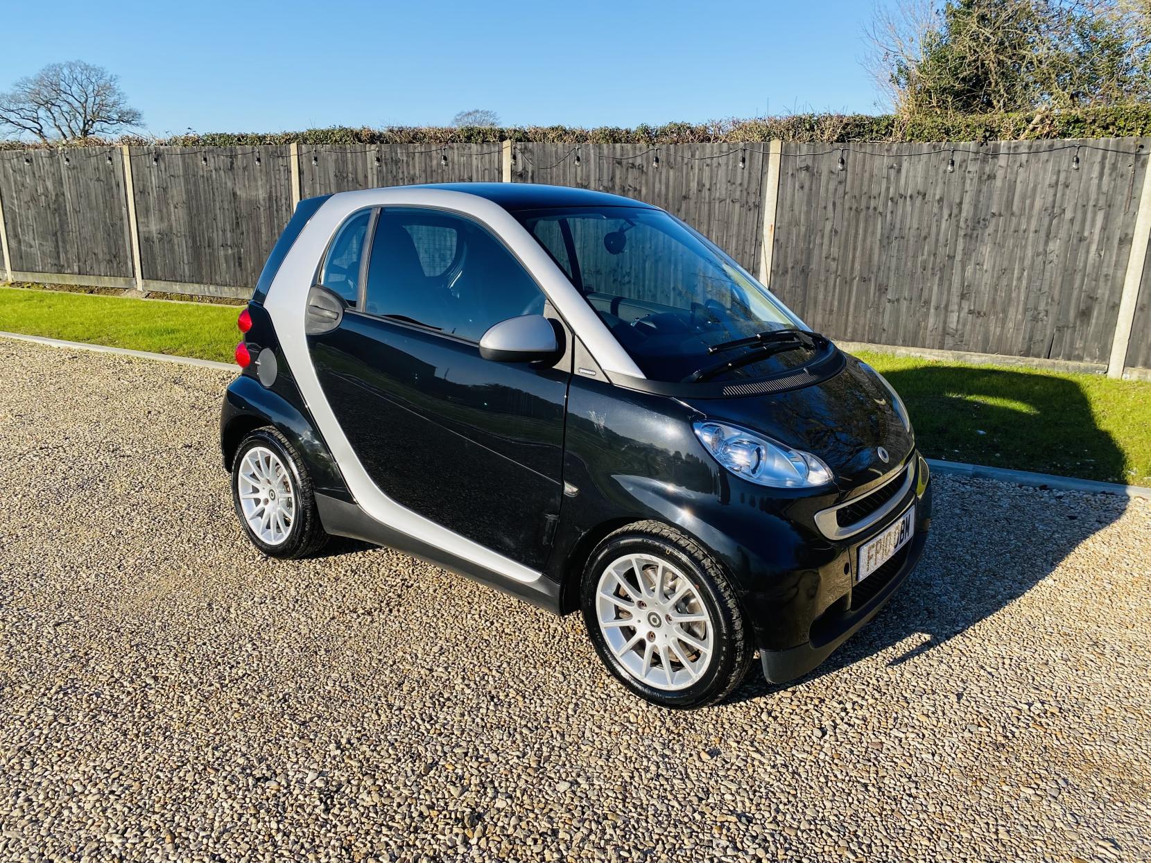 Smart fortwo 1.0 MHD Passion Coupe 2dr Petrol SoftTouch Euro 5 (s/s) (71 bhp)