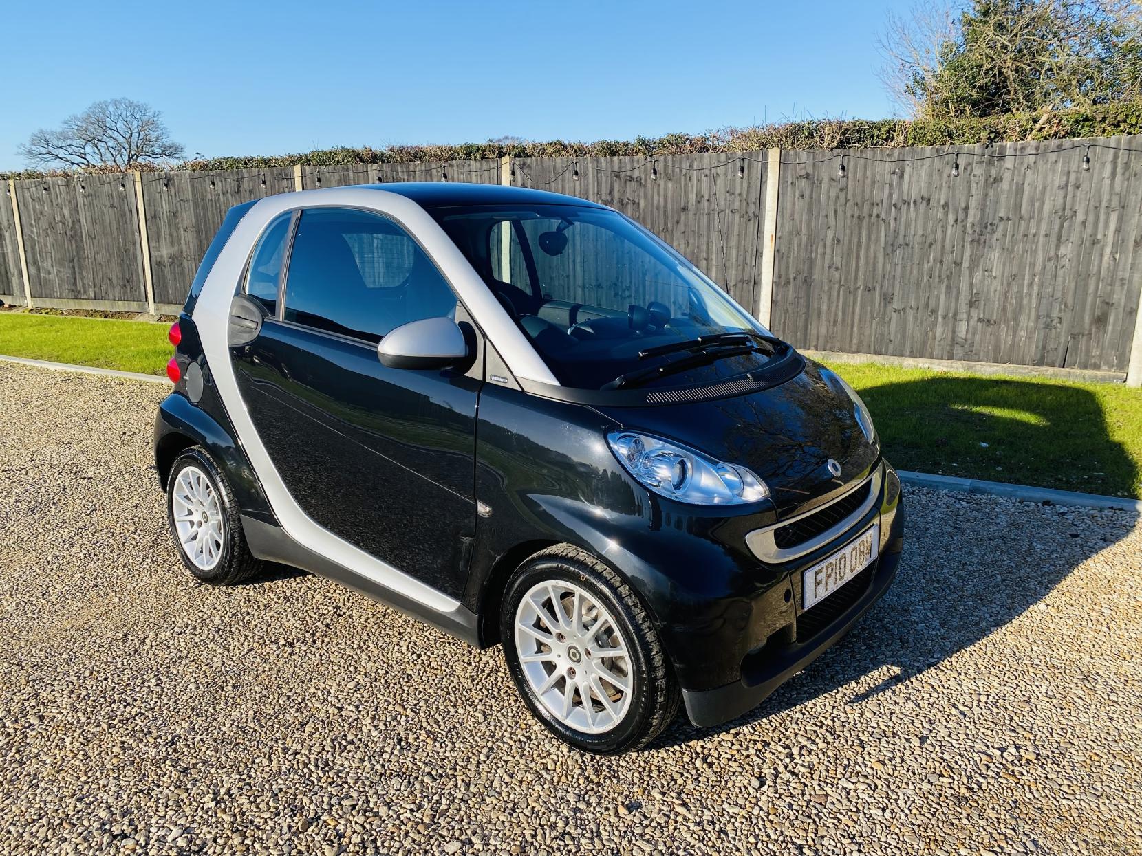 Smart fortwo 1.0 MHD Passion Coupe 2dr Petrol SoftTouch Euro 5 (s/s) (71 bhp)
