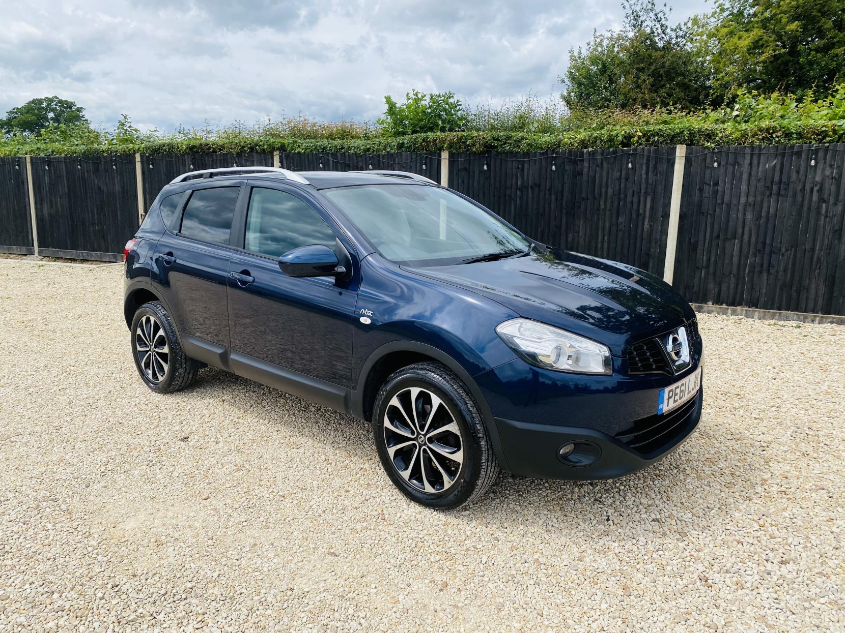 Nissan Qashqai 1.6 n-tec SUV 5dr Petrol Manual 2WD Euro 5 (117 ps)