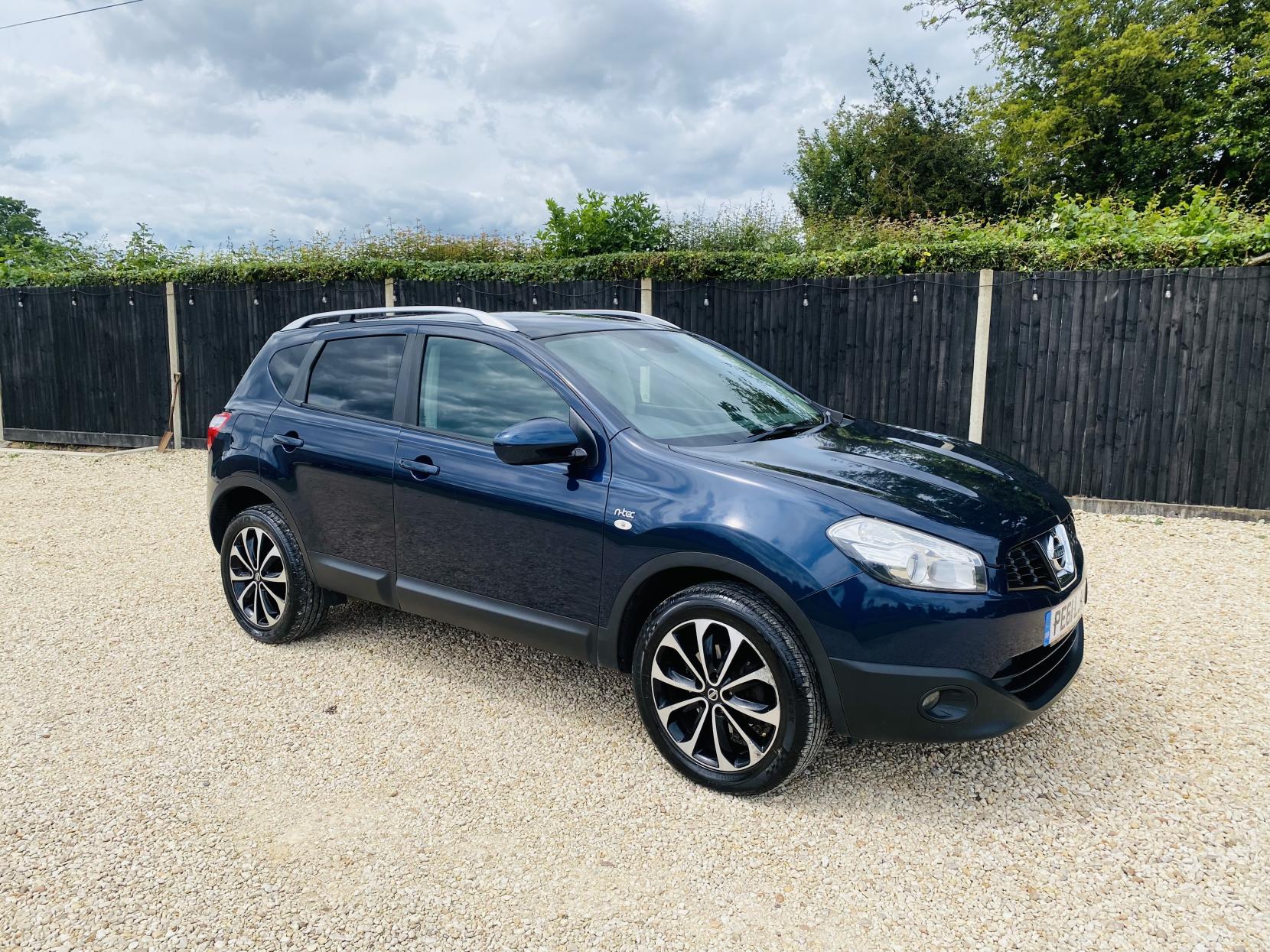Nissan Qashqai 1.6 n-tec SUV 5dr Petrol Manual 2WD Euro 5 (117 ps)
