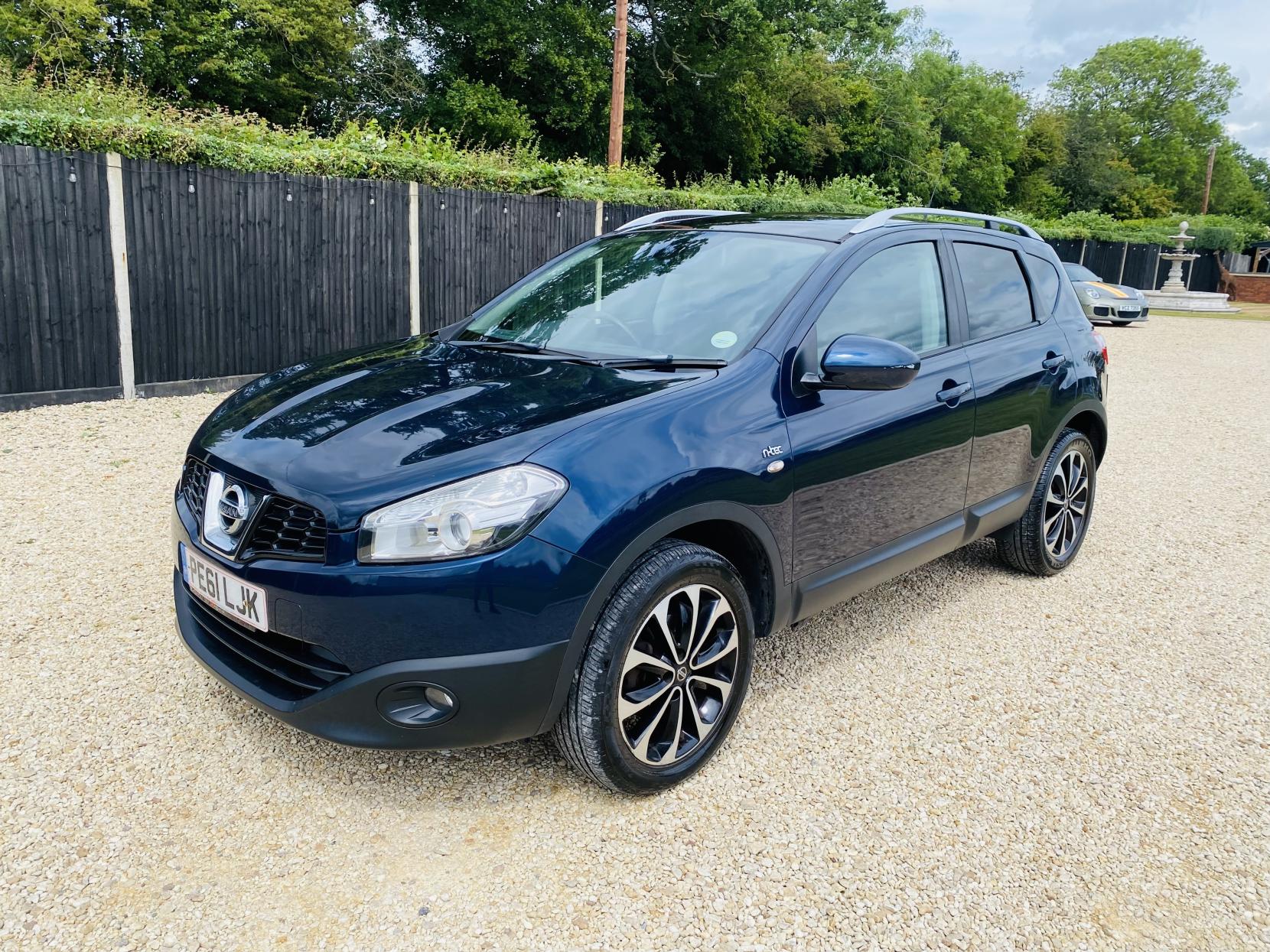 Nissan Qashqai 1.6 n-tec SUV 5dr Petrol Manual 2WD Euro 5 (117 ps)