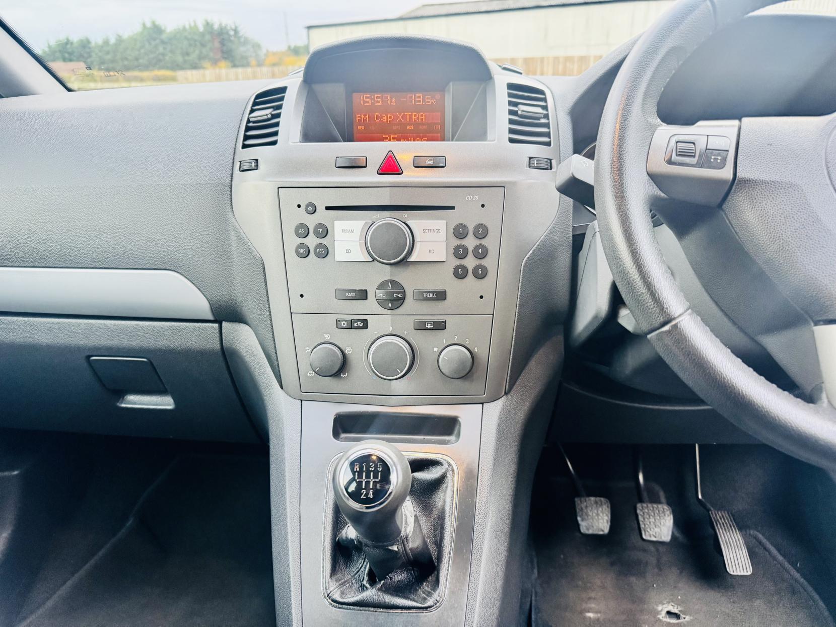 Vauxhall Zafira 1.6 Active MPV 5dr Petrol Manual Euro 4 (105 ps)