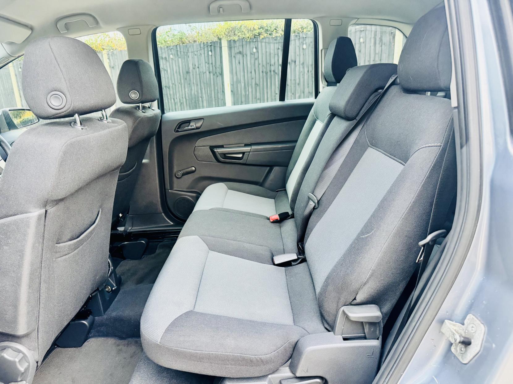 Vauxhall Zafira 1.6 Active MPV 5dr Petrol Manual Euro 4 (105 ps)