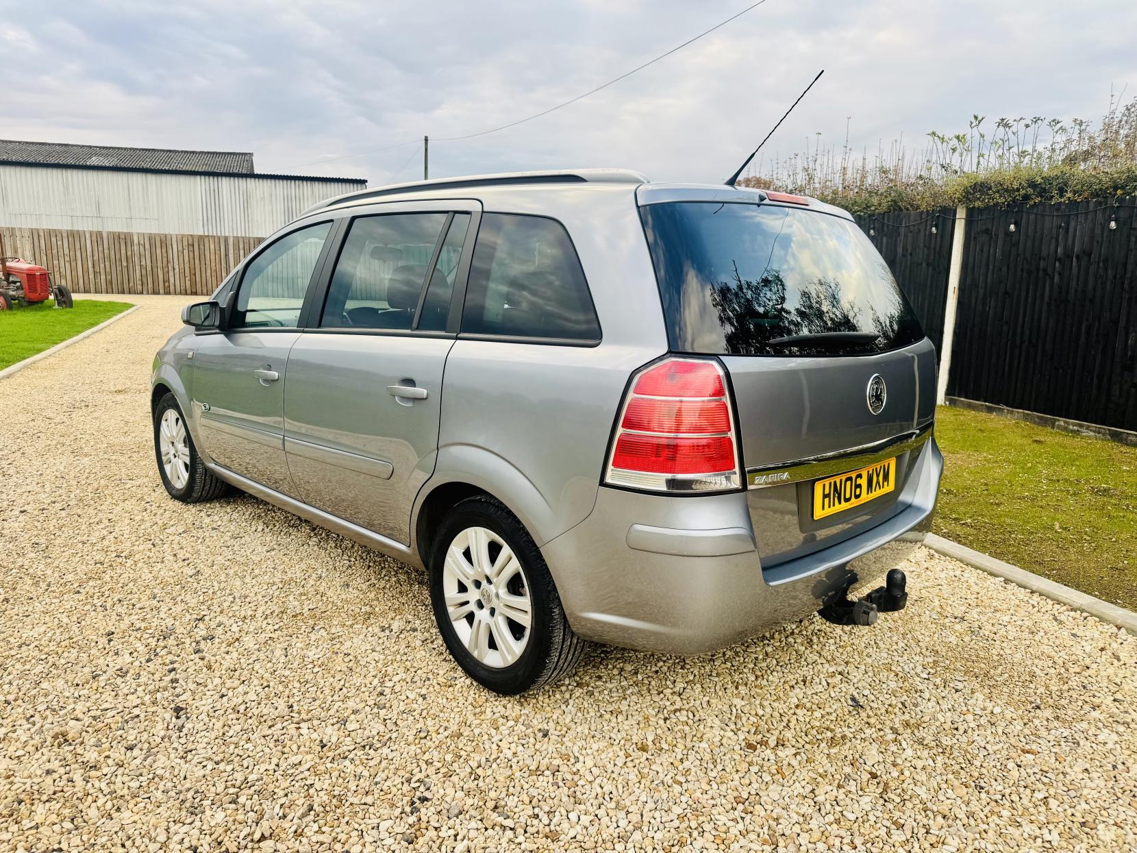 Vauxhall Zafira 1.6 Active MPV 5dr Petrol Manual Euro 4 (105 ps)