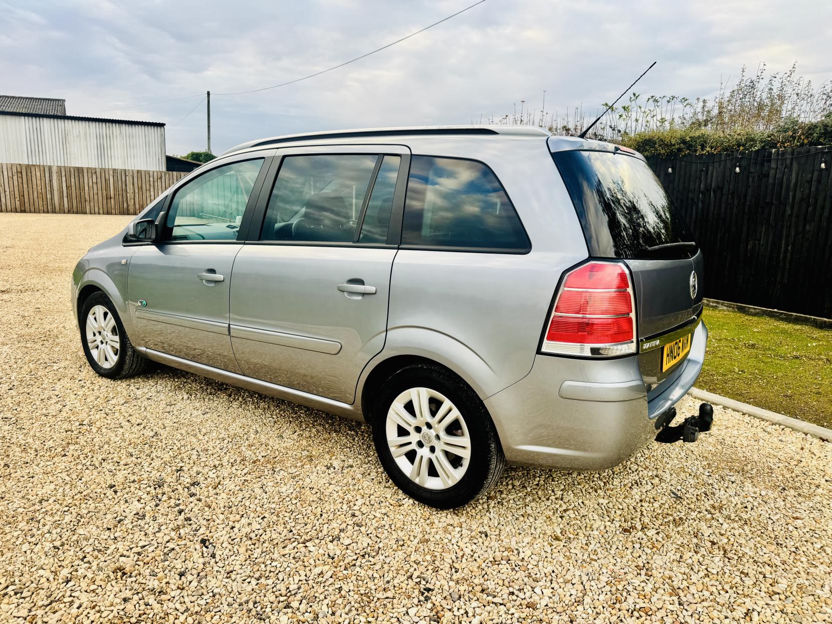 Vauxhall Zafira 1.6 Active MPV 5dr Petrol Manual Euro 4 (105 ps)
