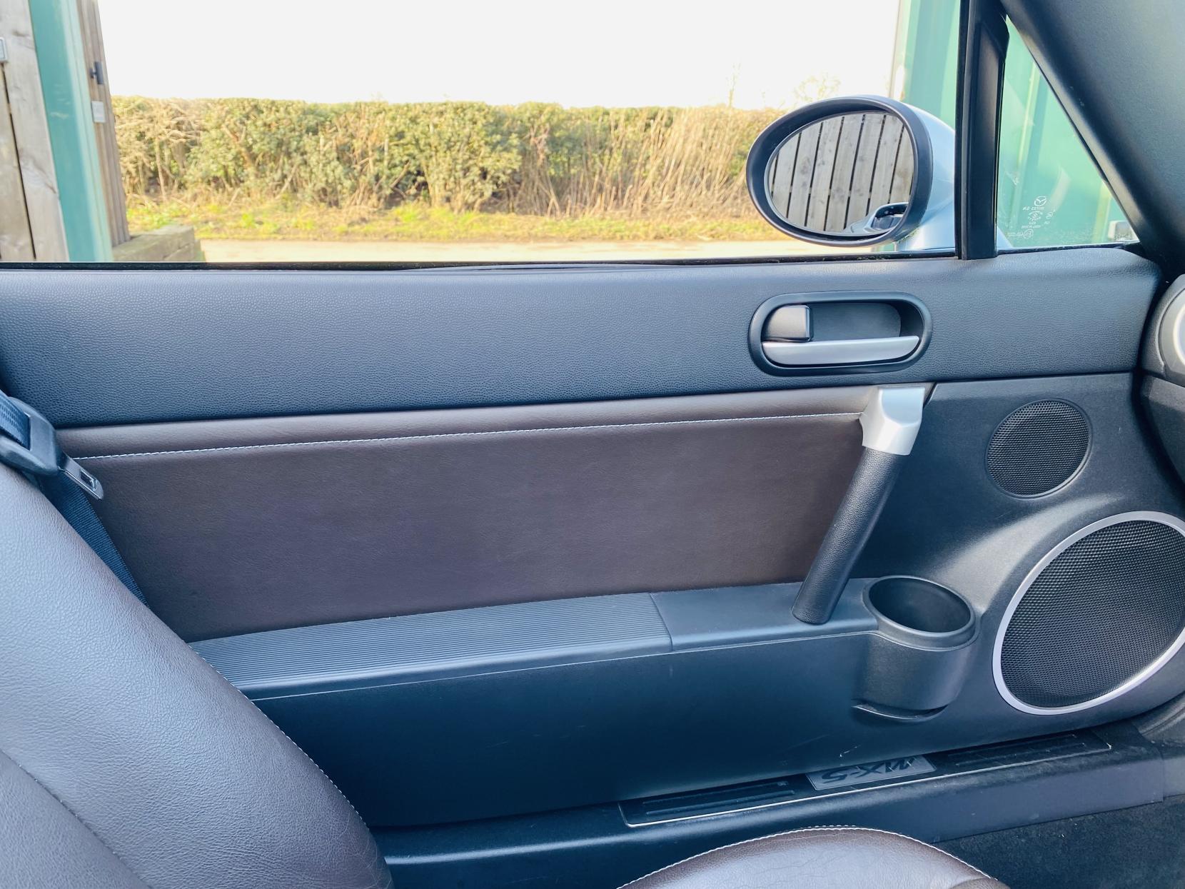 Mazda MX-5 2.0i Niseko Roadster 2dr Petrol Manual Euro 4 (160 ps)