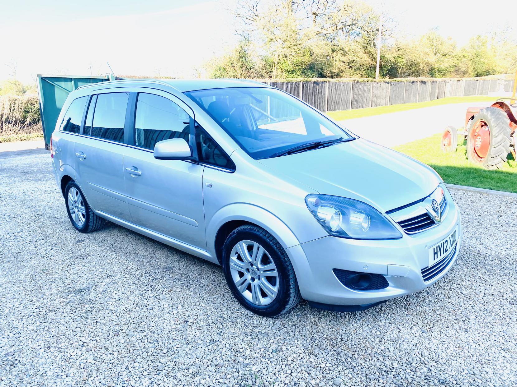 Vauxhall Zafira 1.6 16V Design MPV 5dr Petrol Manual Euro 5 (SNav) (115 ps)