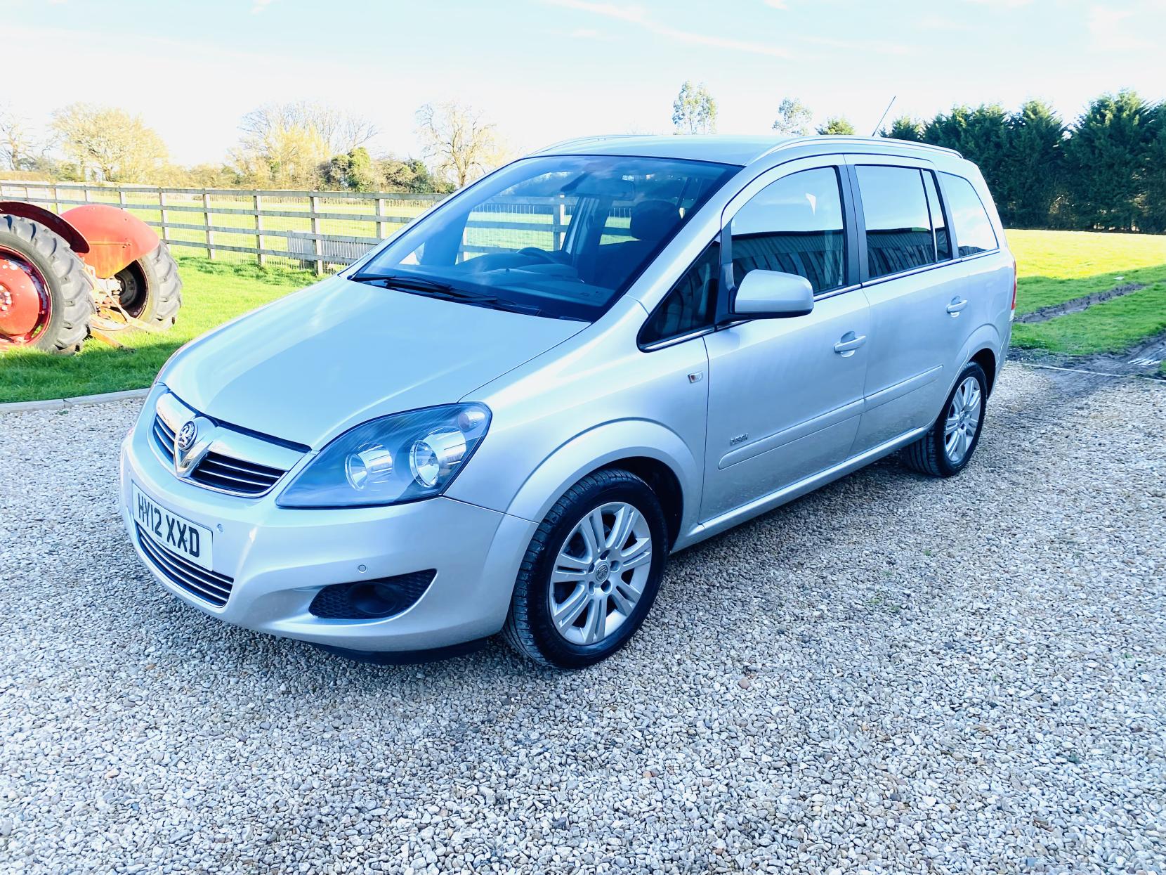 Vauxhall Zafira 1.6 16V Design MPV 5dr Petrol Manual Euro 5 (SNav) (115 ps)