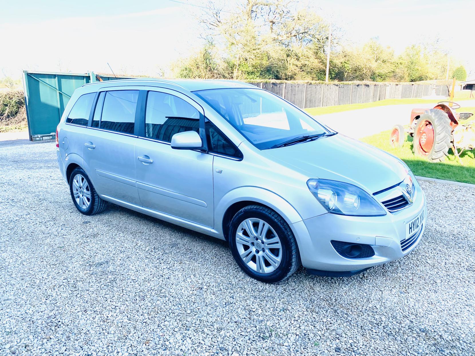 Vauxhall Zafira 1.6 16V Design MPV 5dr Petrol Manual Euro 5 (SNav) (115 ps)