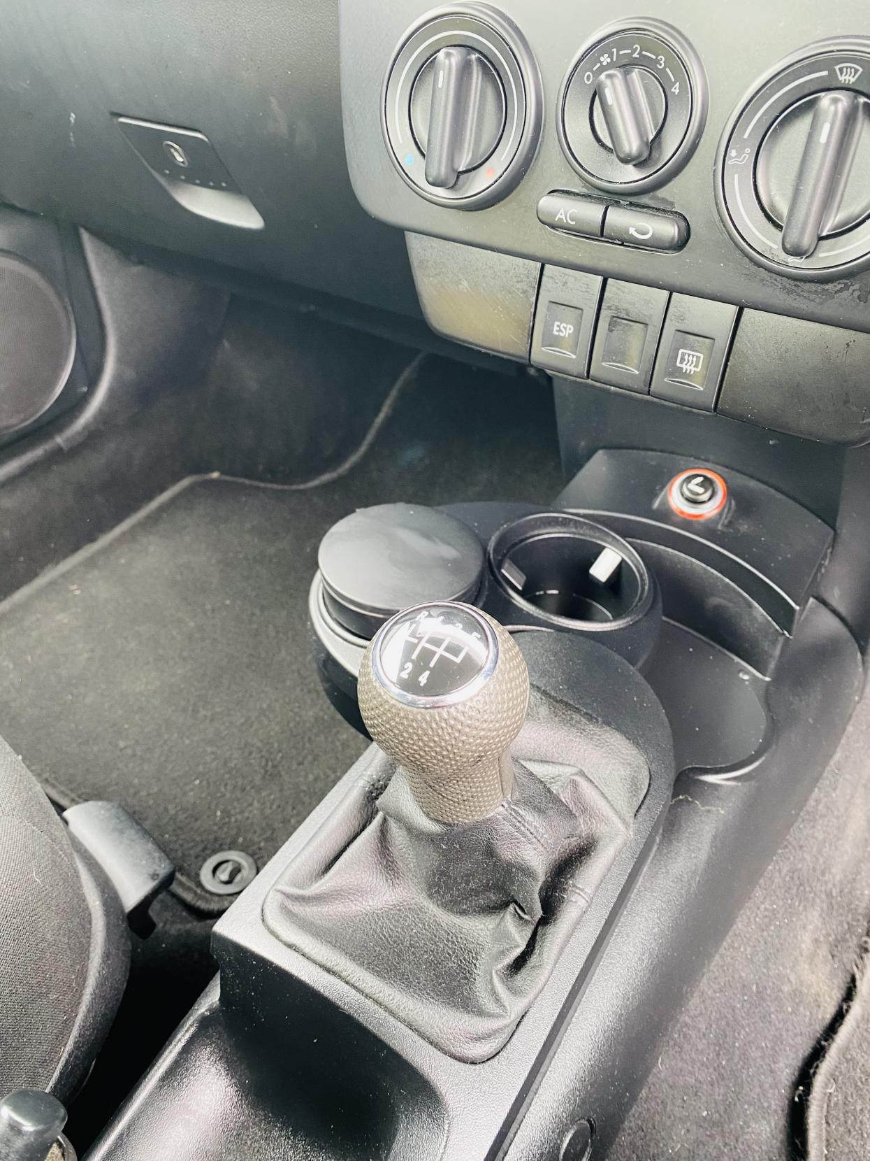 Volkswagen Beetle 1.6 Hatchback 3dr Petrol Manual Euro 4 (102 ps)