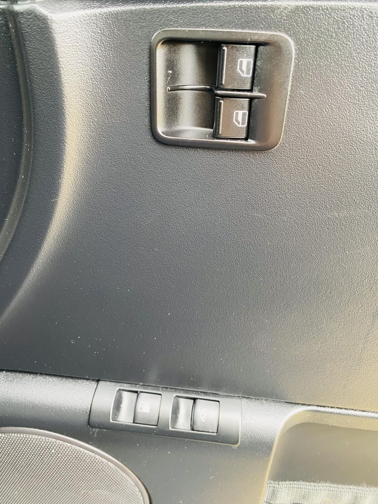 Volkswagen Beetle 1.6 Hatchback 3dr Petrol Manual Euro 4 (102 ps)