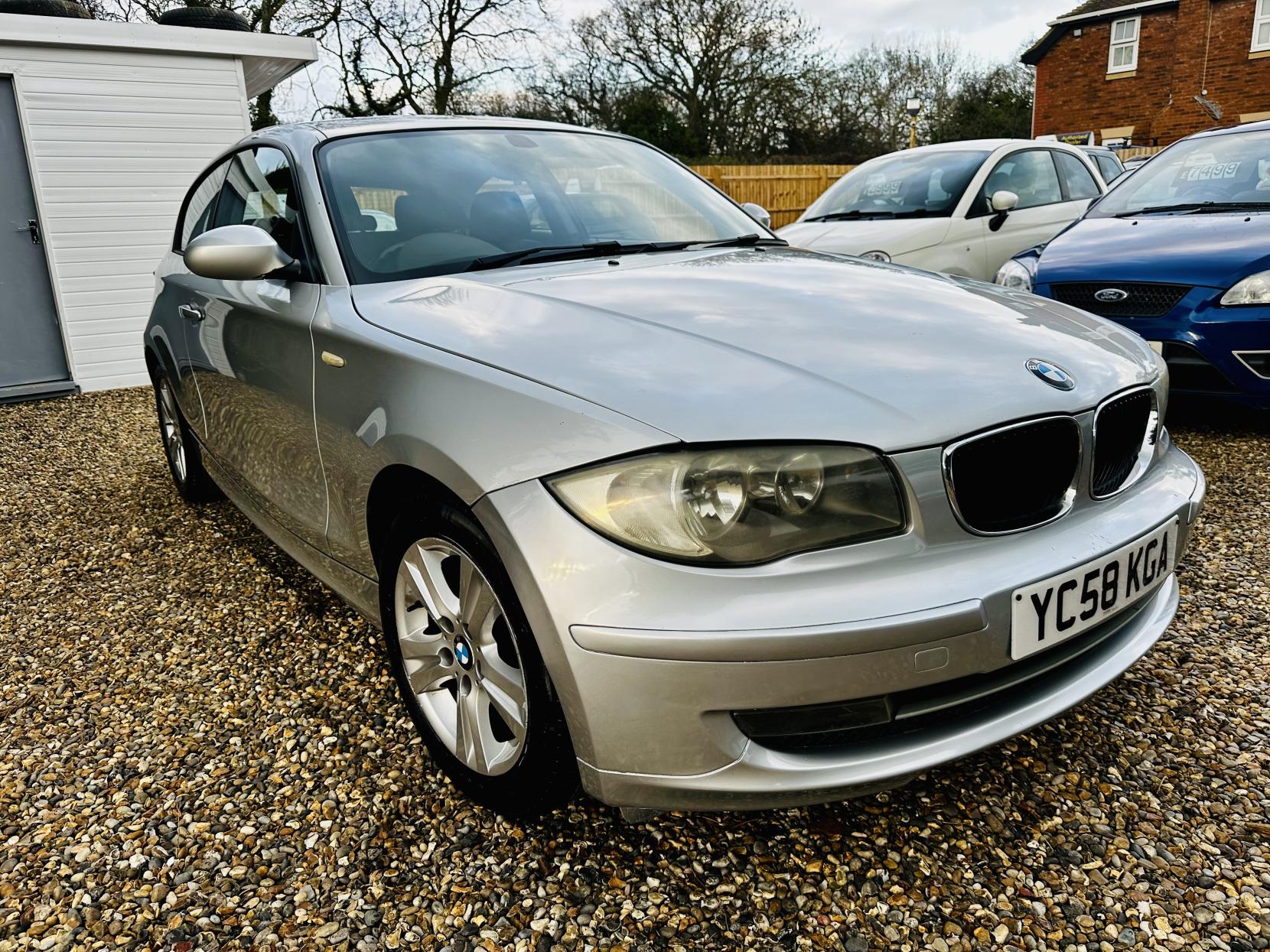 BMW 1 Series 2.0 120i SE Hatchback 3dr Petrol Steptronic Euro 4 (170 ps)