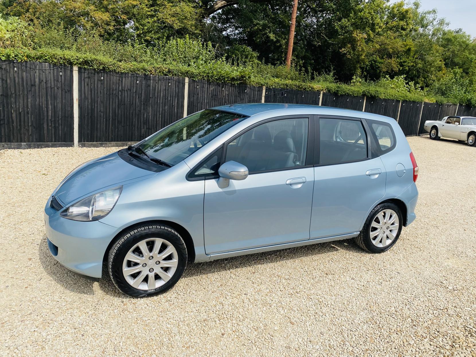 Honda Jazz 1.4 i-DSI SE Hatchback 5dr Petrol CVT-7 (139 g/km, 82 bhp)