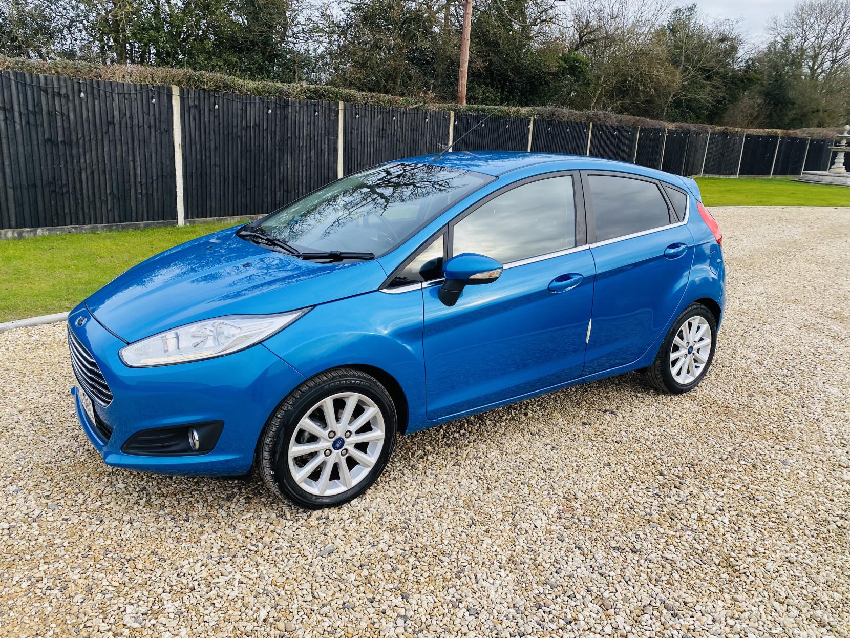 Ford Fiesta 1.0T EcoBoost Titanium Hatchback 5dr Petrol Manual Euro 6 (s/s) (125 ps)