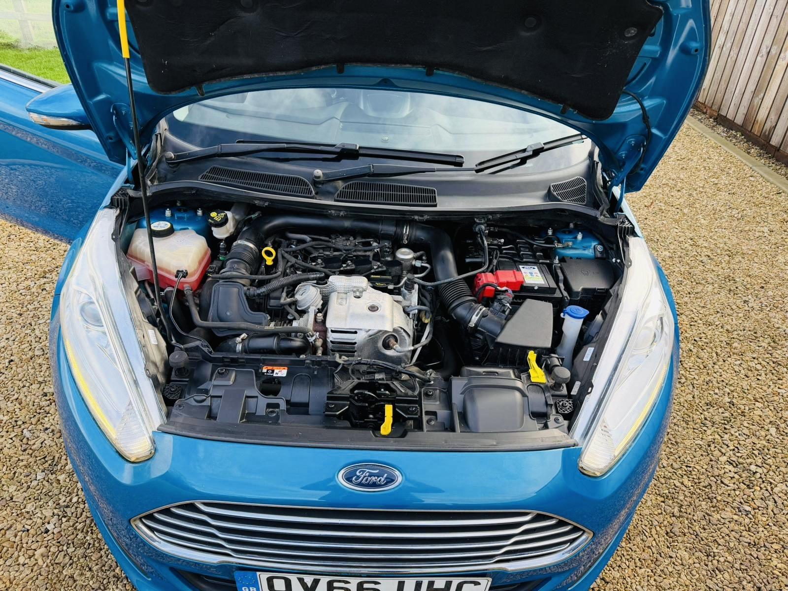 Ford Fiesta 1.0T EcoBoost Titanium Hatchback 5dr Petrol Manual Euro 6 (s/s) (125 ps)