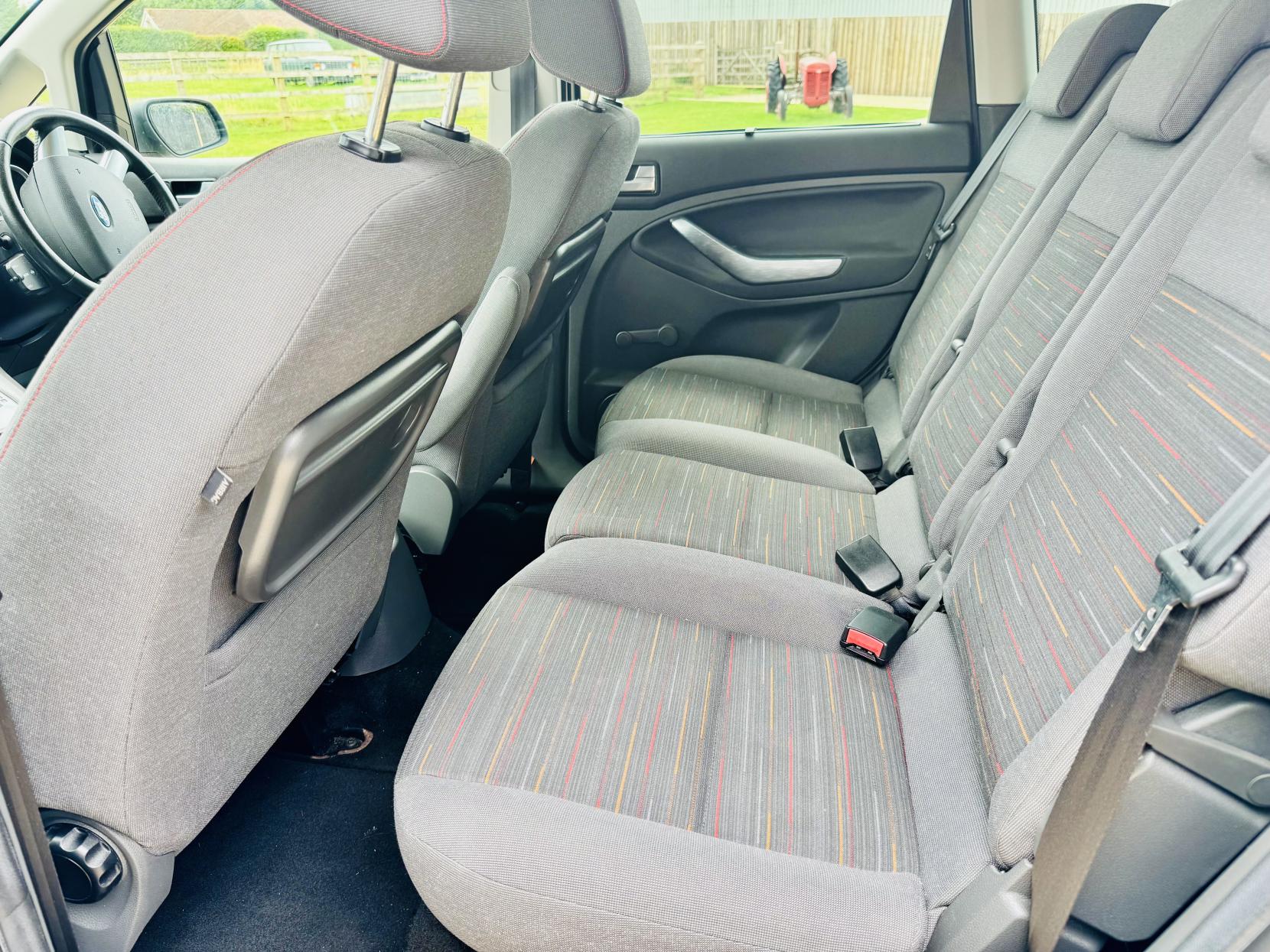 Ford C-Max 2.0 Zetec MPV 5dr Petrol Automatic (194 g/km, 143 bhp)