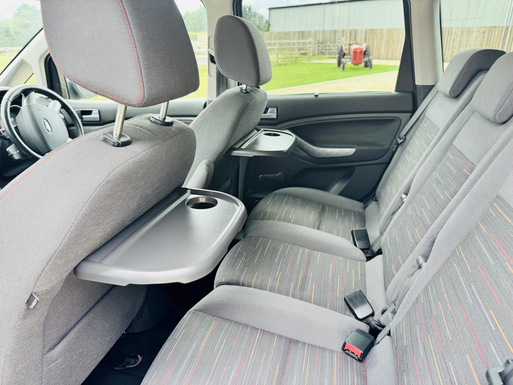 Ford C-Max 2.0 Zetec MPV 5dr Petrol Automatic (194 g/km, 143 bhp)