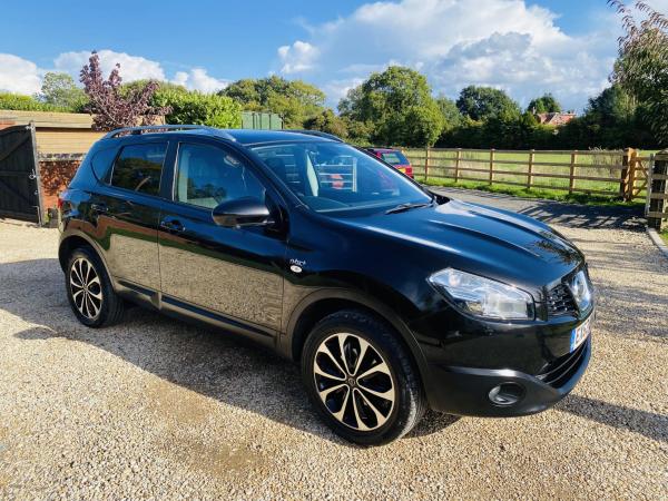 Nissan Qashqai 1.6 n-tec+ SUV 5dr Petrol CVT 2WD Euro 5 (117 ps)