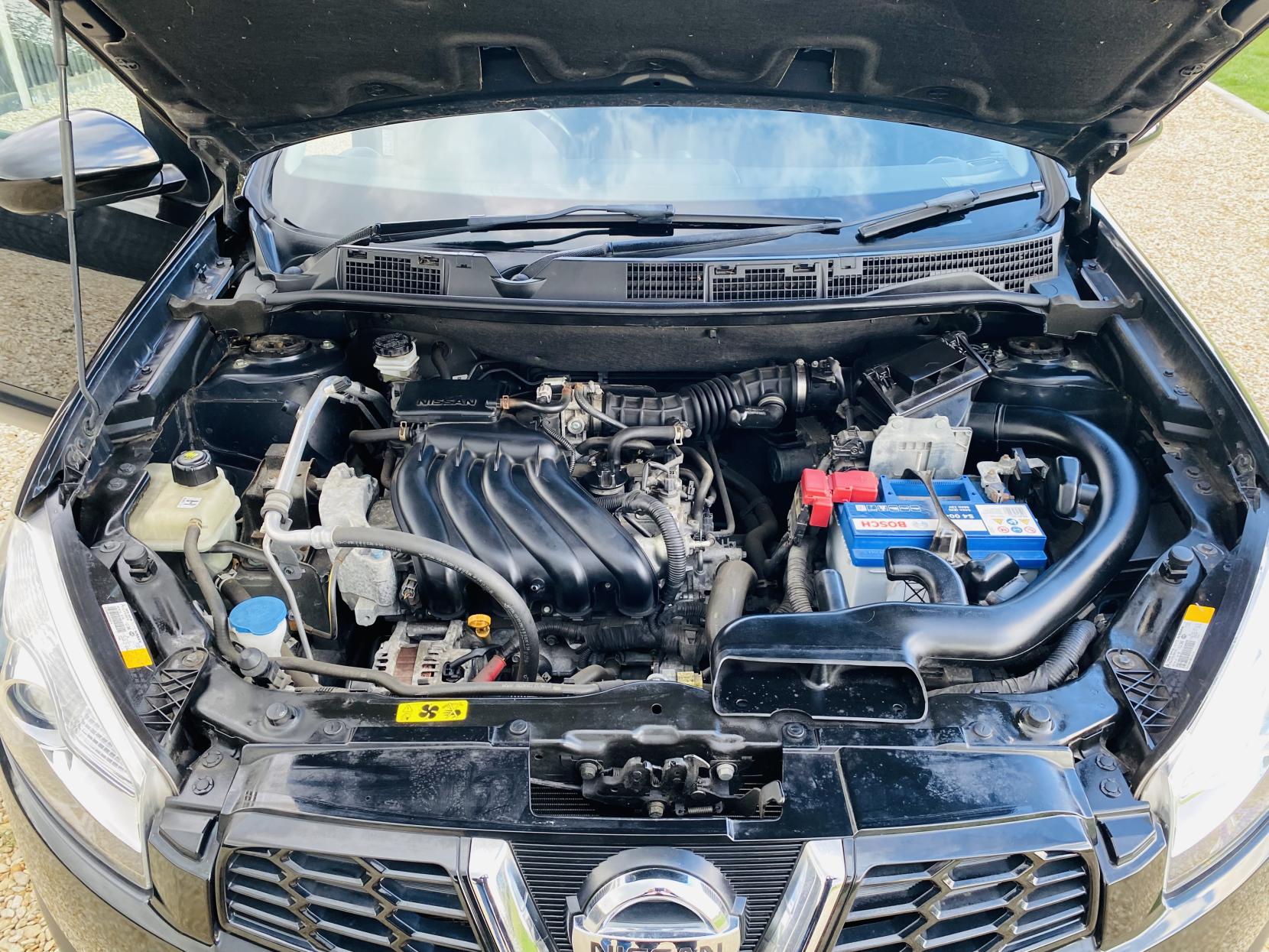 Nissan Qashqai 1.6 n-tec+ SUV 5dr Petrol CVT 2WD Euro 5 (117 ps)