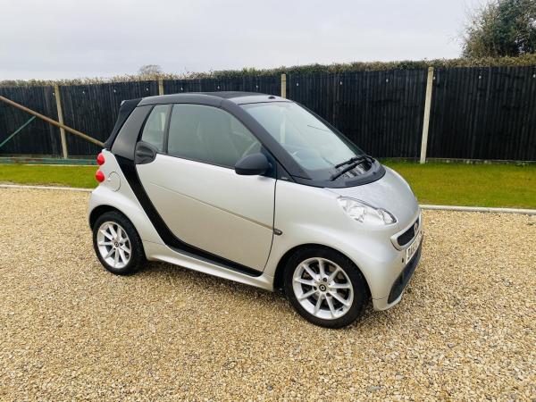 Smart fortwo 1.0 MHD Passion Cabriolet 2dr Petrol SoftTouch Euro 5 (s/s) (71 bhp)
