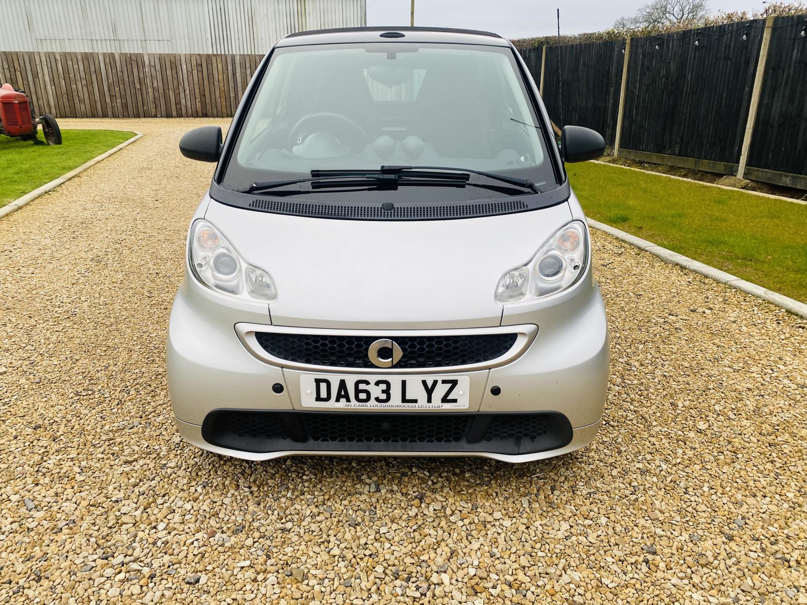 Smart fortwo 1.0 MHD Passion Cabriolet 2dr Petrol SoftTouch Euro 5 (s/s) (71 bhp)