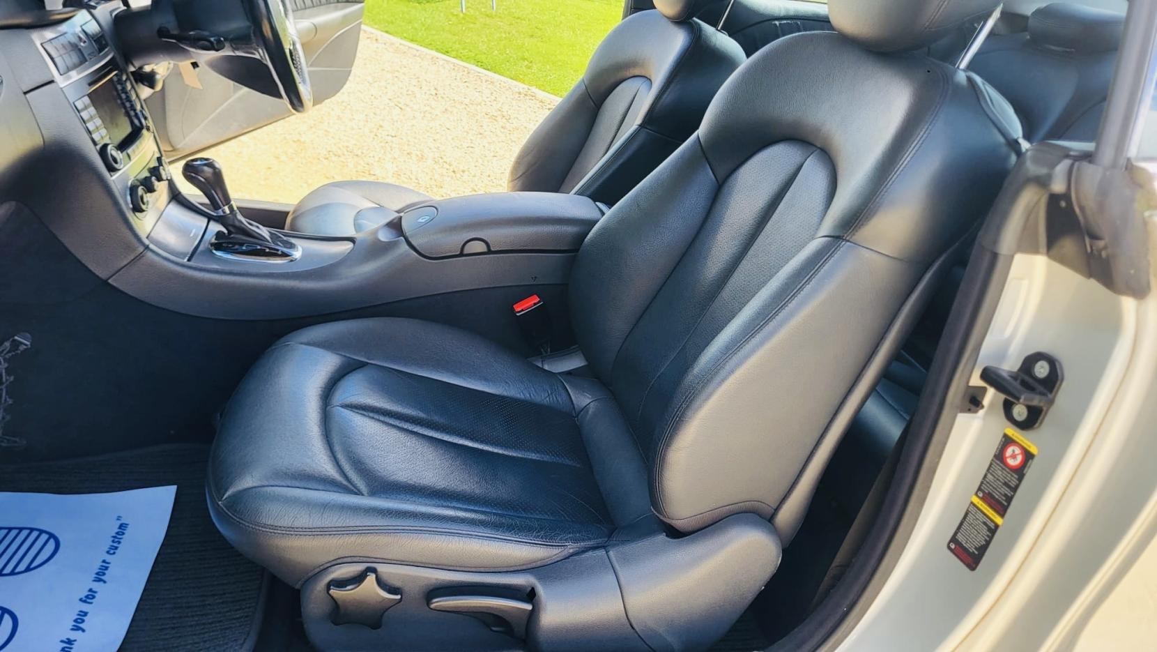 Mercedes-Benz CLK 2.6 CLK240 Avantgarde Coupe 2dr Petrol Automatic (250 g/km, 170 bhp)