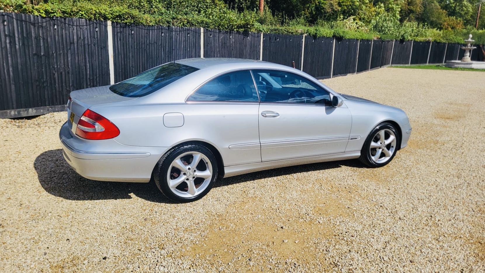 Mercedes-Benz CLK 2.6 CLK240 Avantgarde Coupe 2dr Petrol Automatic (250 g/km, 170 bhp)