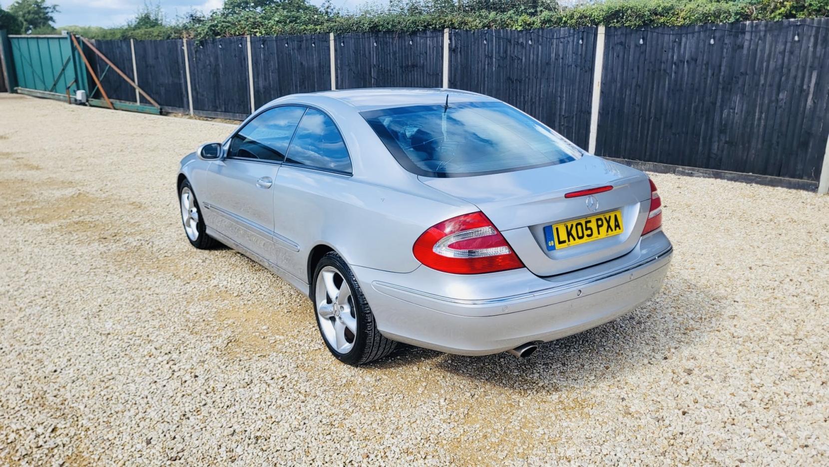 Mercedes-Benz CLK 2.6 CLK240 Avantgarde Coupe 2dr Petrol Automatic (250 g/km, 170 bhp)